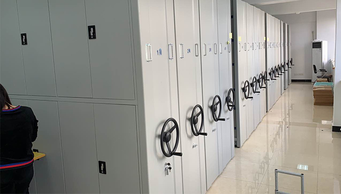 �ܼ��D����